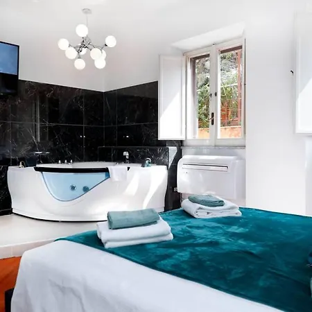 Pantheon Amazing Jacuzzi *